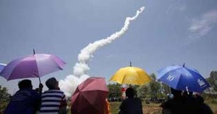 Thailand: rocket festival held to make rain god happy
